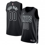 Brooklyn Nets Trikot Benutzerdefinierte Jordan 2022-23 Statement Edition Schwarz Swingman - Herren